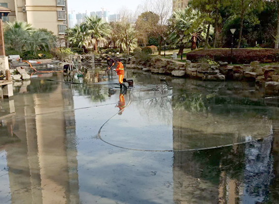 临武景观池淤泥清理