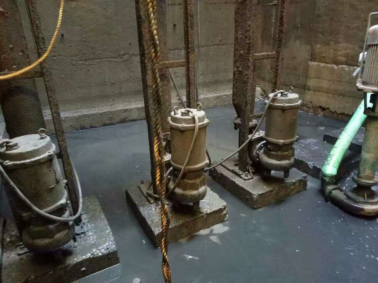 临武污水池清理